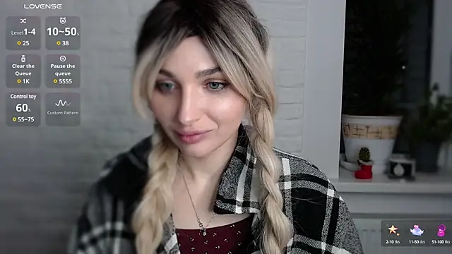 Snapshot of Yoda21 chatting on 01-14-25, 05:12 Yoda21 online show from 01-14-25, 05:12