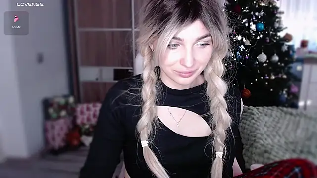 Snapshot of Yoda21 chatting on 01-18-25, 12:26 Yoda21 online show from 01-18-25, 12:26