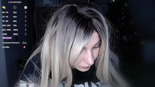 Snapshot of Yoda21 chatting on 01-23-25, 04:04 Yoda21 online show from 01-23-25, 04:04