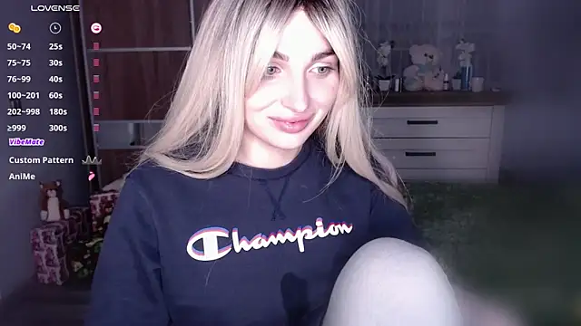 Snapshot of Yoda21 chatting on 01-25-25, 03:30 Yoda21 online show from 01-25-25, 03:30