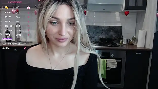 Snapshot of Yoda21 chatting on 02-14-25, 01:18 Yoda21 online show from 02-14-25, 01:18