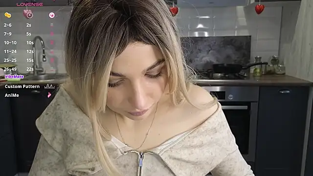 Snapshot of Yoda21 chatting on 03-04-25, 03:15 Yoda21 online show from 03-04-25, 03:15