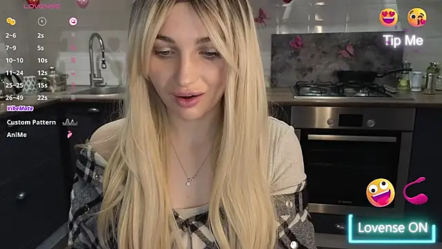 Snapshot of Yoda21 chatting on 03-18-25, 04:15 Yoda21 online show from 03-18-25, 04:15