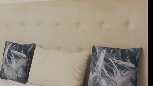 Snapshot of CassieHilton chatting on 10-10-25, 07:02 CassieHilton online show from 10-10-25, 07:02