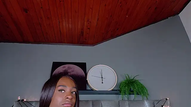 nahomi campbell online show from 01-10-26, 07:37