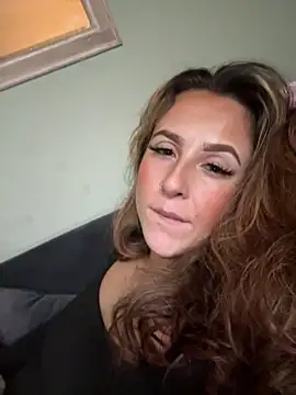 Snapshot of Miss_emilee chatting on 12-17-24, 12:01 Miss emilee online show from 12-17-24, 12:01