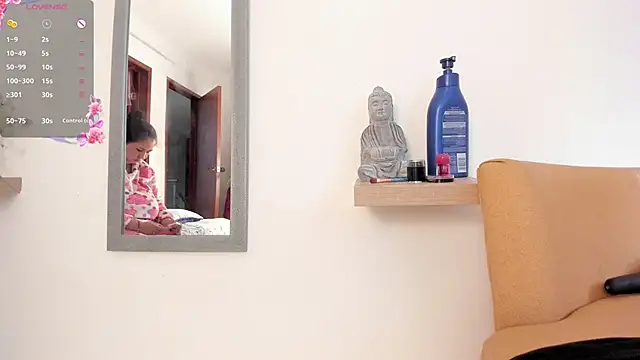 Amina hafsa online show from 06-04-26, 08:26