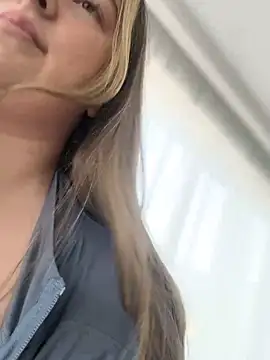 curvyflawless online show from 01-10-25, 12:15