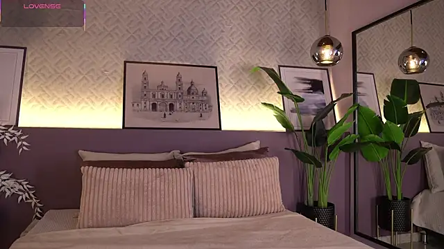 ElleDiane online show from 04-20-26, 12:57