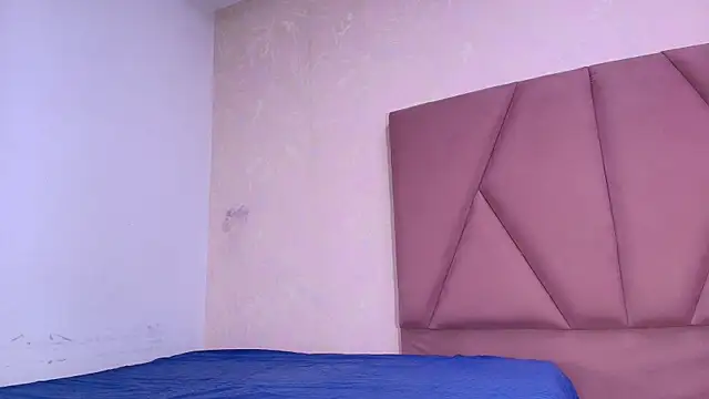 arl chloee online show from 09-18-25, 03:08