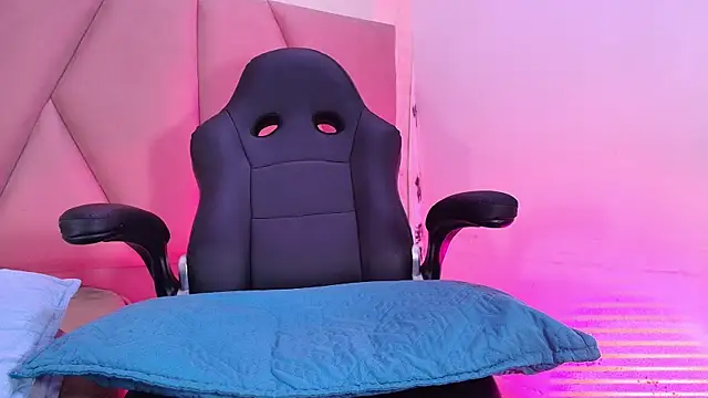 arl chloee online show from 09-22-25, 03:08