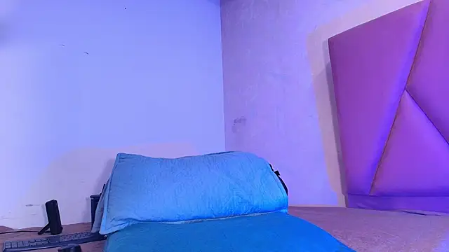 arl chloee online show from 09-23-25, 03:09