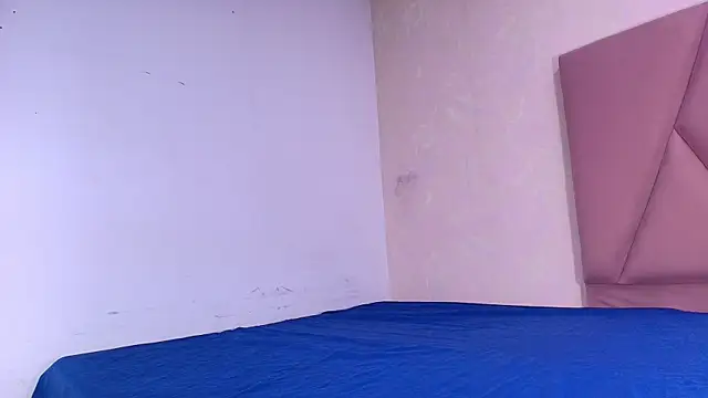 arl chloee online show from 09-24-25, 03:10