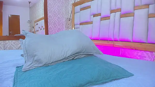 Snapshot of arl_chloee chatting on 11-13-25, 03:27 arl chloee online show from 11-13-25, 03:27