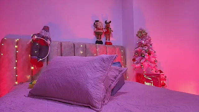 Snapshot of arl_chloee chatting on 12-15-25, 03:22 arl chloee online show from 12-15-25, 03:22