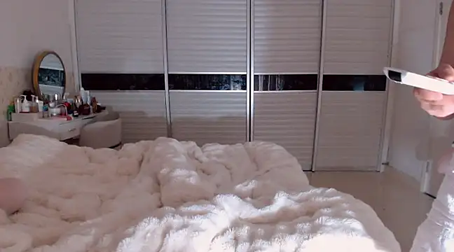 -Lucky Girl online show from 01-15-25, 11:43