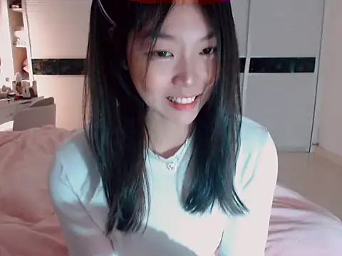 -Lucky Girl online show from 02-17-25, 12:27