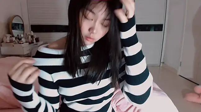 -Lucky Girl online show from 02-19-25, 11:14