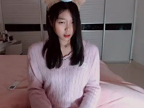 -Lucky Girl online show from 02-20-25, 02:18