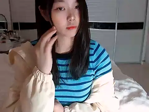 -Lucky Girl online show from 03-13-25, 12:16