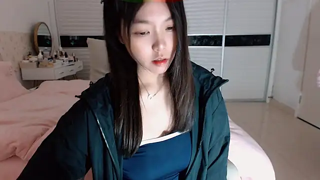 -Lucky Girl online show from 03-22-25, 11:32