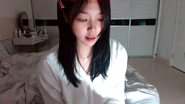 -Lucky Girl online show from 10-21-25, 08:04