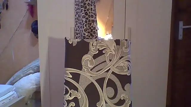 Snapshot of tmona1917 chatting on 09-11-25, 08:36 tmona1917 online show from 09-11-25, 08:36