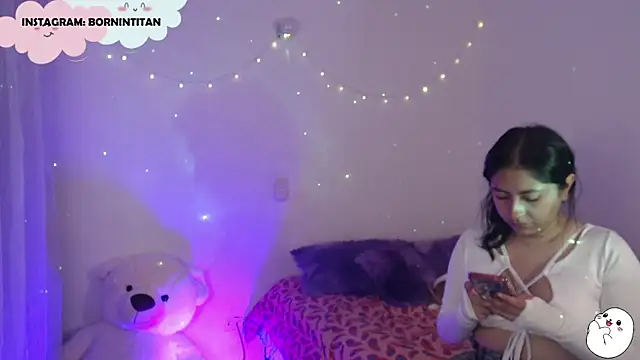 Snapshot of SatansWife chatting on 02-21-26, 12:11 SatansWife online show from 02-21-26, 12:11