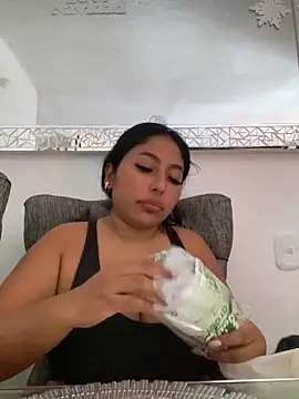 emmyjhonson07 online show from 12-02-24, 02:30