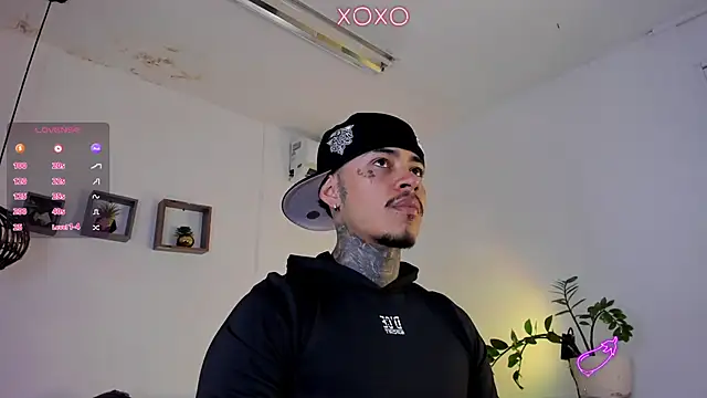 JordanSmiith  online show from 02-01-25, 08:26