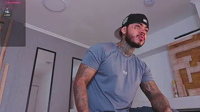 JordanSmiith  online show from 09-21-25, 02:51