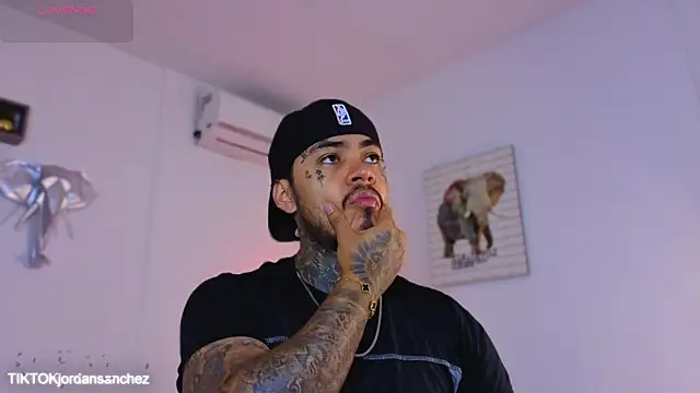 JordanSmiith  online show from 01-05-26, 08:12