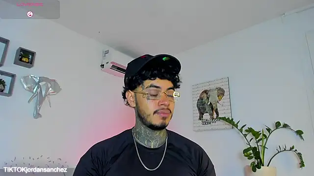 JordanSmiith  online show from 01-17-26, 09:07