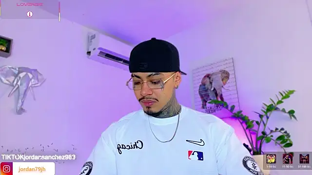 JordanSmiith  online show from 04-25-26, 09:34