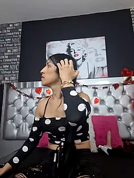  nicolehotshemale online show from 02-10-25, 09:36