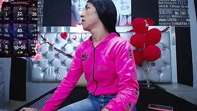  nicolehotshemale online show from 02-25-25, 09:35