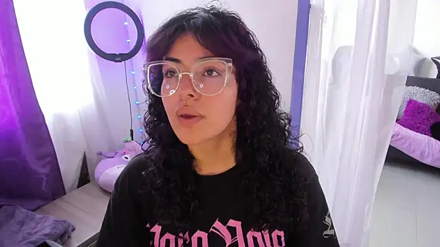 witchviolet online show from 01-04-25, 08:59