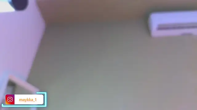 Snapshot of maykka chatting on 03-23-25, 03:21 maykka online show from 03-23-25, 03:21