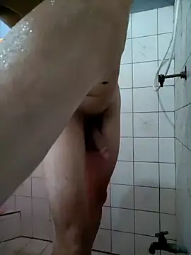 Snapshot of kamasutra20 chatting on 01-08-25, 01:52 kamasutra20 online show from 01-08-25, 01:52