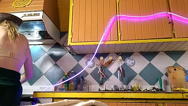 Jony Marta online show from 11-12-25, 06:19