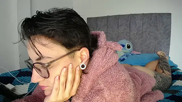 linda 33 online show from 02-05-26, 08:35