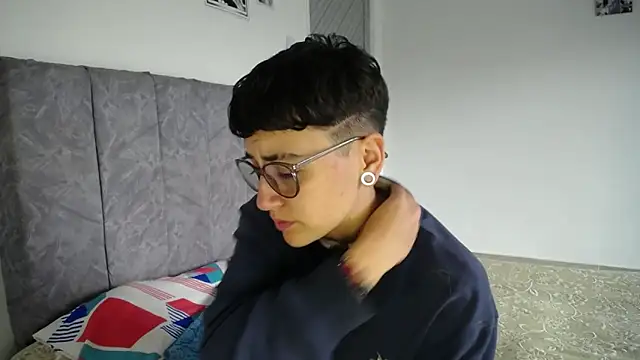 linda 33 online show from 02-19-26, 05:42