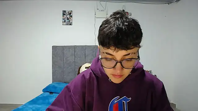 linda 33 online show from 04-12-26, 02:27