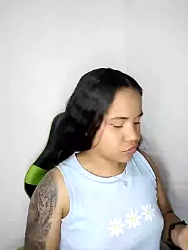 leila 22 online show from 01-26-25, 09:51