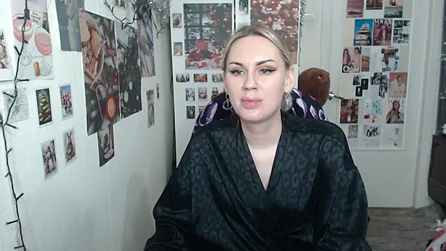 Snapshot of CapriScorpion chatting on 12-23-24, 12:41 CapriScorpion online show from 12-23-24, 12:41