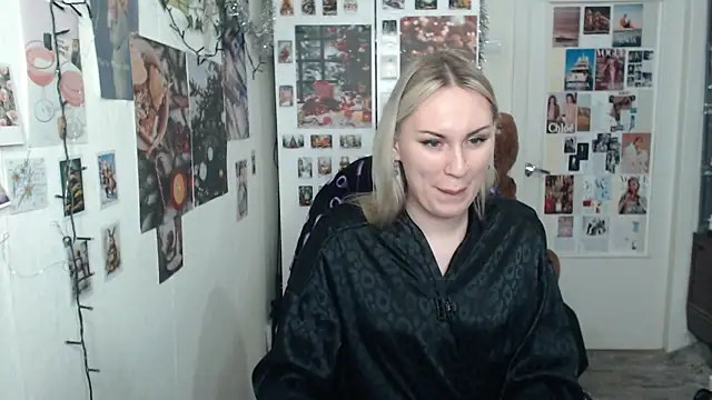 Snapshot of CapriScorpion chatting on 12-25-24, 04:22 CapriScorpion online show from 12-25-24, 04:22