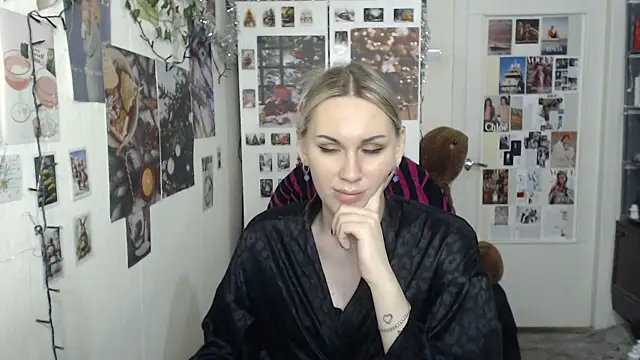 Snapshot of CapriScorpion chatting on 12-26-24, 04:36 CapriScorpion online show from 12-26-24, 04:36