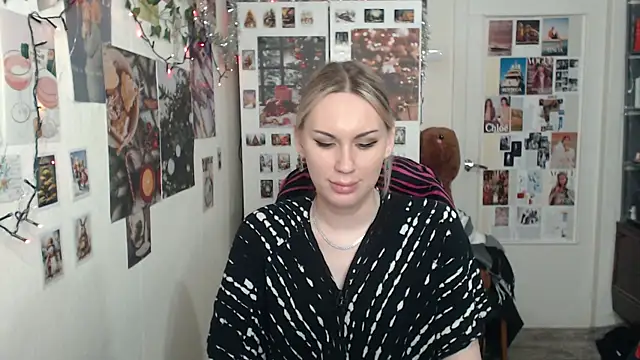 Snapshot of CapriScorpion chatting on 12-29-24, 03:13 CapriScorpion online show from 12-29-24, 03:13