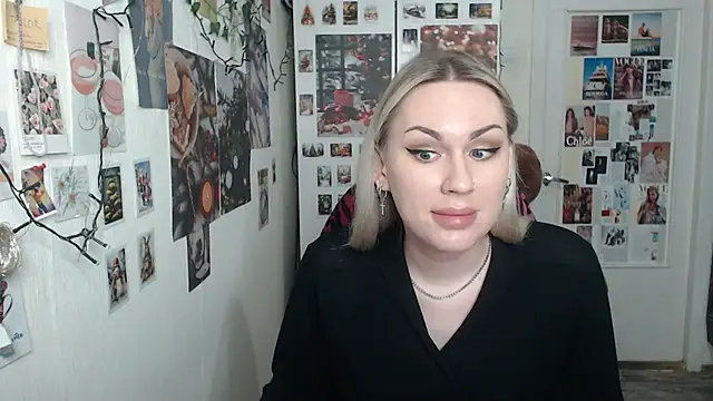 Snapshot of CapriScorpion chatting on 01-14-25, 02:00 CapriScorpion online show from 01-14-25, 02:00