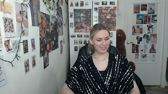 Snapshot of CapriScorpion chatting on 01-16-25, 02:51 CapriScorpion online show from 01-16-25, 02:51